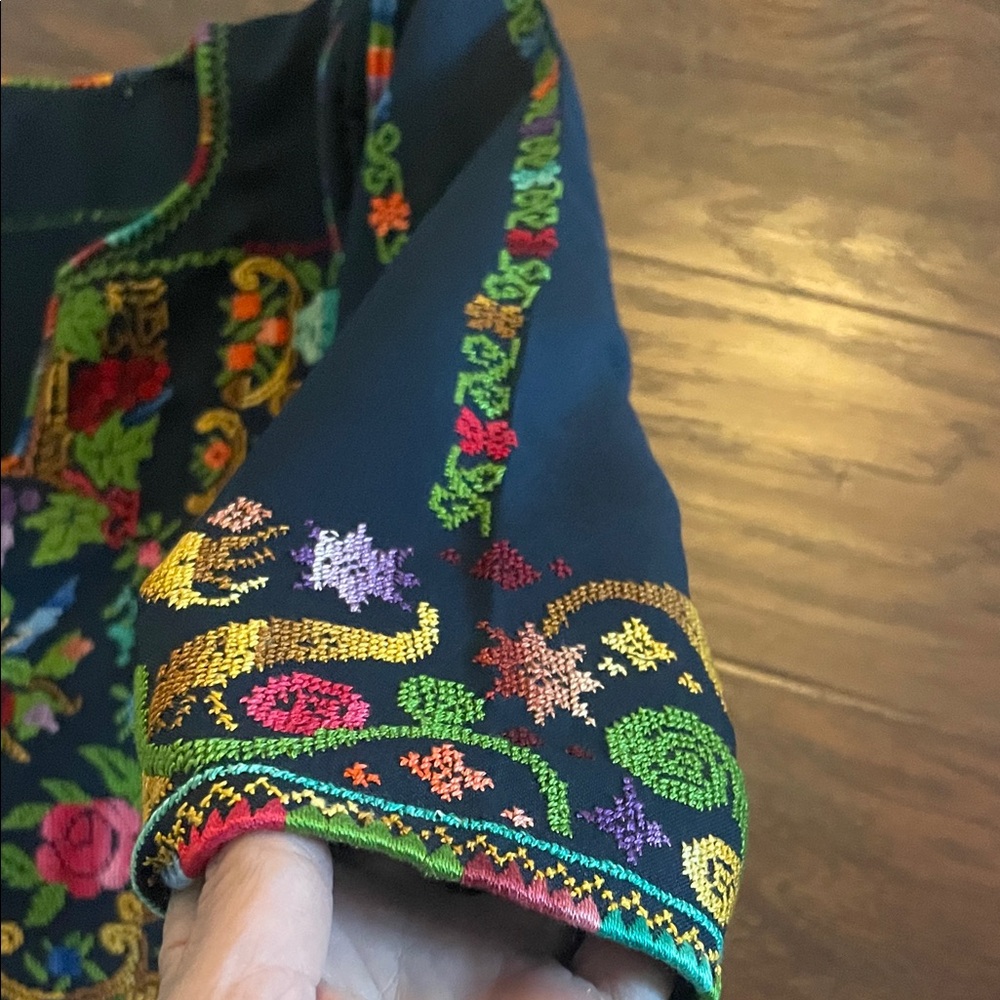 Hand stitched garden Thoub Multicolor - Picture 8 of 10